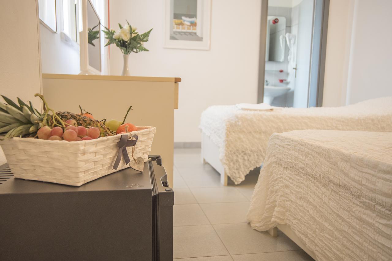 Santa Caterina Hotel San Vincenzo Buitenkant foto