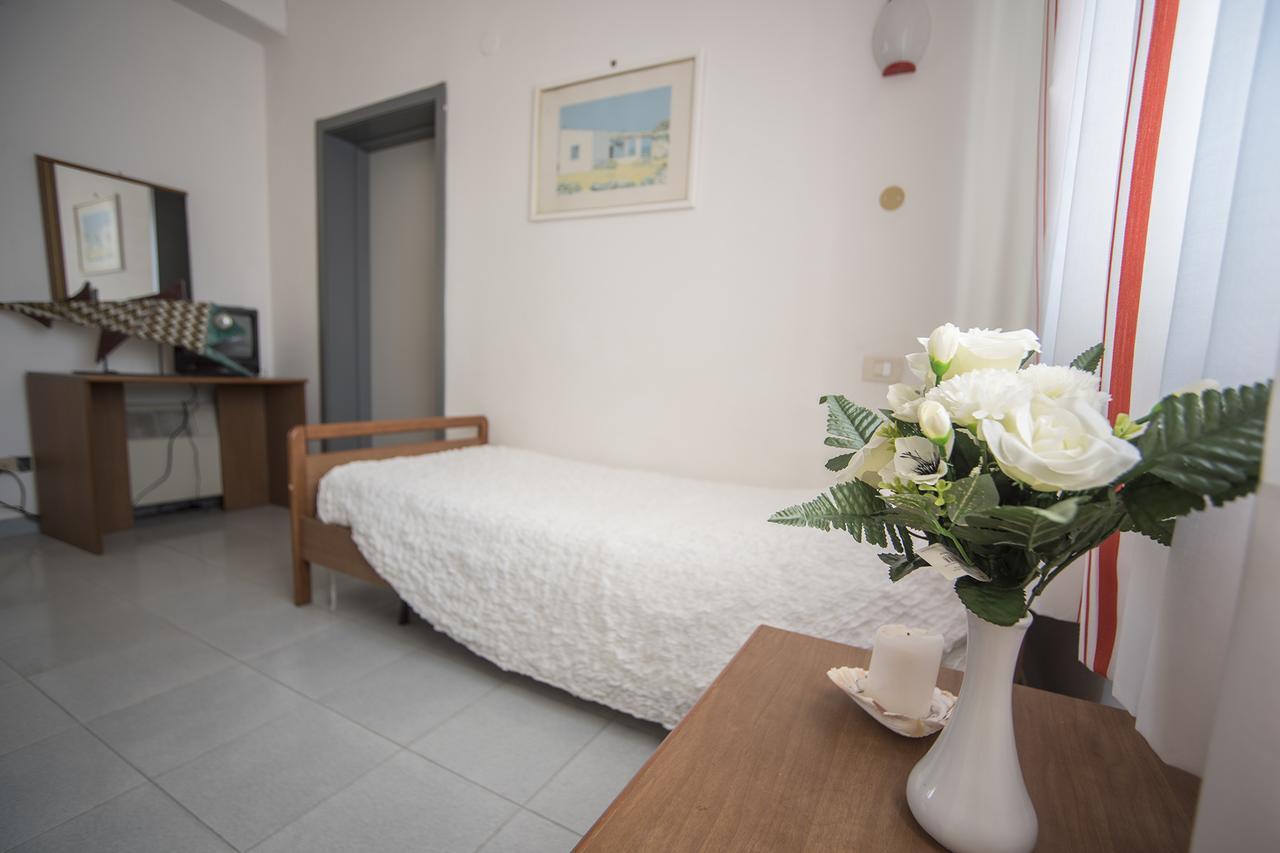 Santa Caterina Hotel San Vincenzo Buitenkant foto
